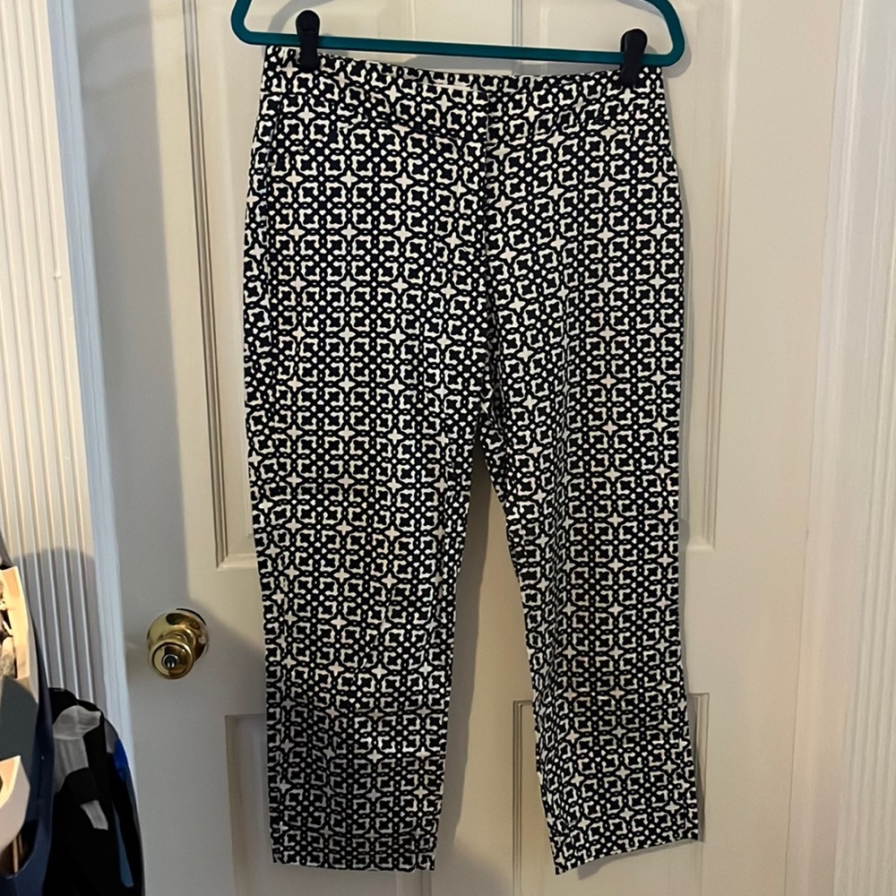 Laundry by Shelli Segal Capris, size 4